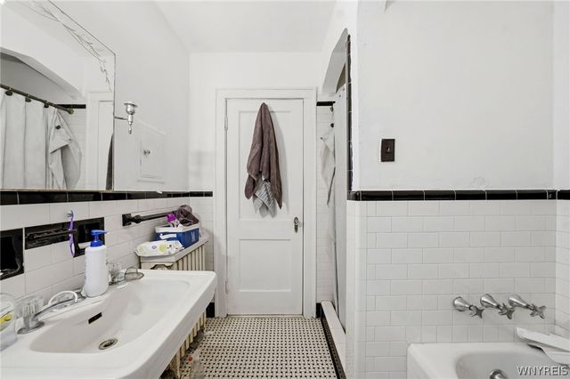 137 East Morris Avenue S, Buffalo, NY 14214