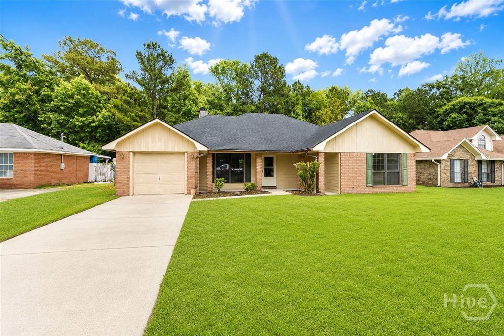 825 Sagewood Drive, Hinesville, GA 31313