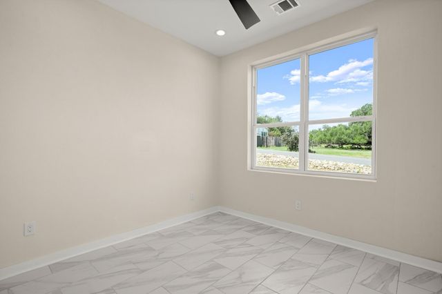 2401 Thurber LN, Lago Vista, TX 78545