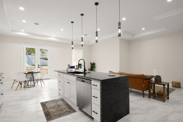 2401 Thurber LN, Lago Vista, TX 78545