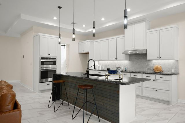 2401 Thurber LN, Lago Vista, TX 78545