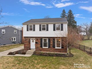 1829 Lonsdale Drive Ne, City Of Grand Rapids, MI 49503