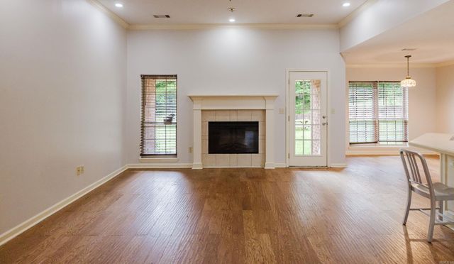 5 Greenbrier Lane, Conway, AR 72032