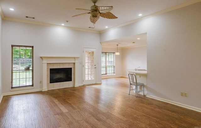 5 Greenbrier Lane, Conway, AR 72032