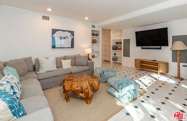 31550 Victoria Point Road, Malibu, CA 90265