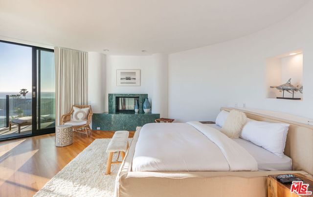 31550 Victoria Point Road, Malibu, CA 90265