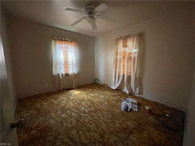 935 13th ST, Newport News, VA 23607