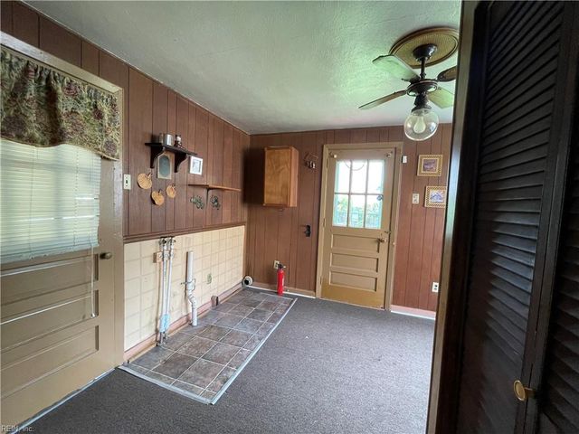935 13th ST, Newport News, VA 23607