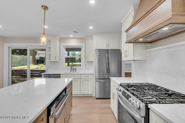 148 Torpedo Road, Manahawkin, NJ 08050