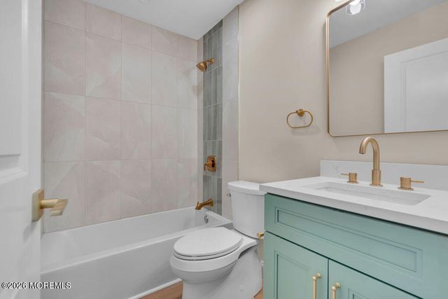 148 Torpedo Road, Manahawkin, NJ 08050