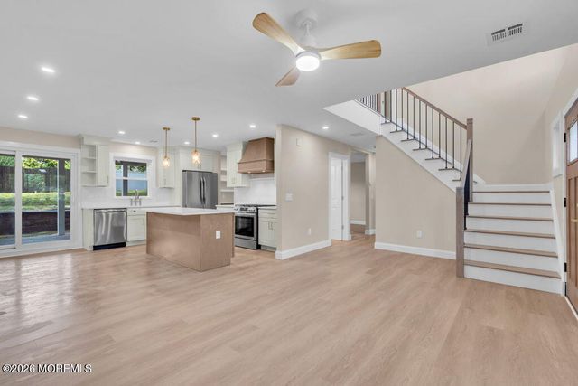 148 Torpedo Road, Manahawkin, NJ 08050
