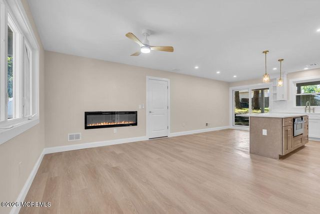 148 Torpedo Road, Manahawkin, NJ 08050