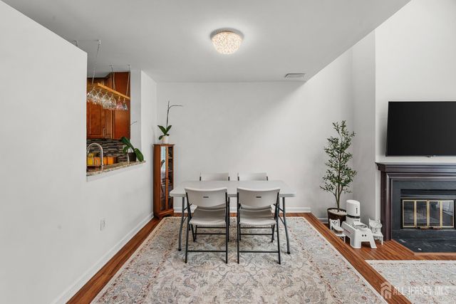 1212 Holly Court, South Brunswick, NJ 08852