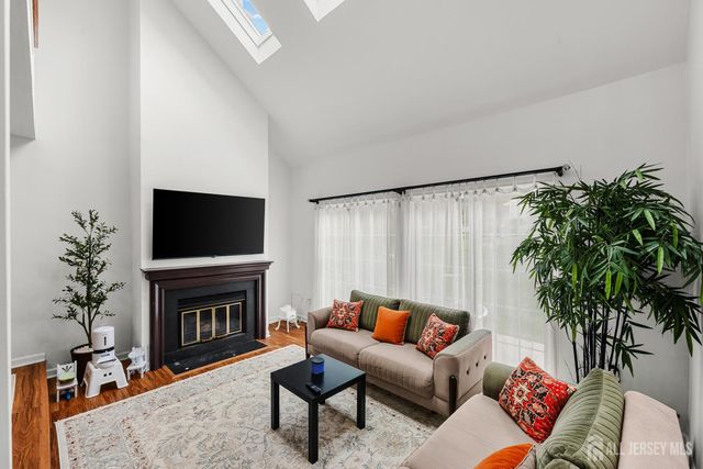 1212 Holly Court, South Brunswick, NJ 08852