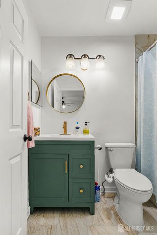 1212 Holly Court, South Brunswick, NJ 08852