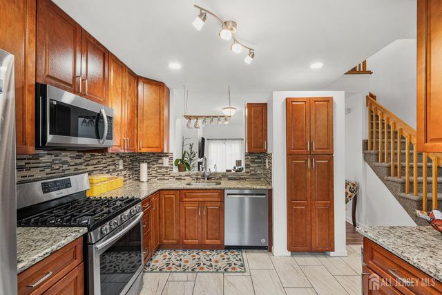1212 Holly Court, South Brunswick, NJ 08852