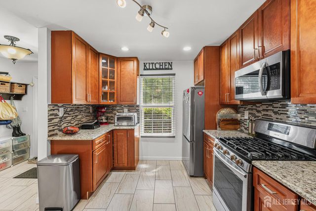 1212 Holly Court, South Brunswick, NJ 08852