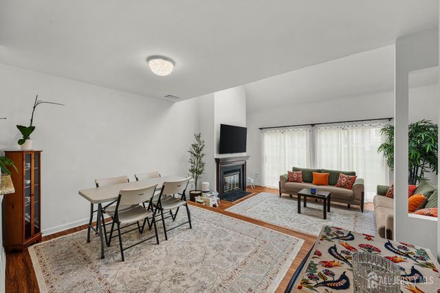 1212 Holly Court, South Brunswick, NJ 08852