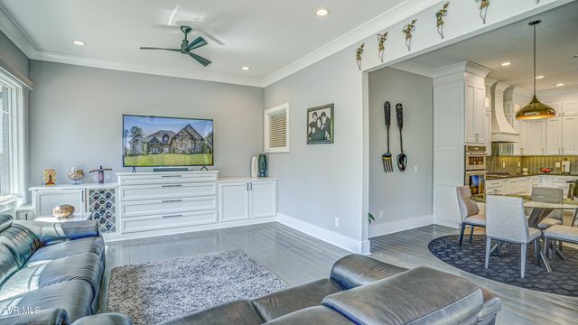 295 Sanctuary Court, Johnson City, TN 37615