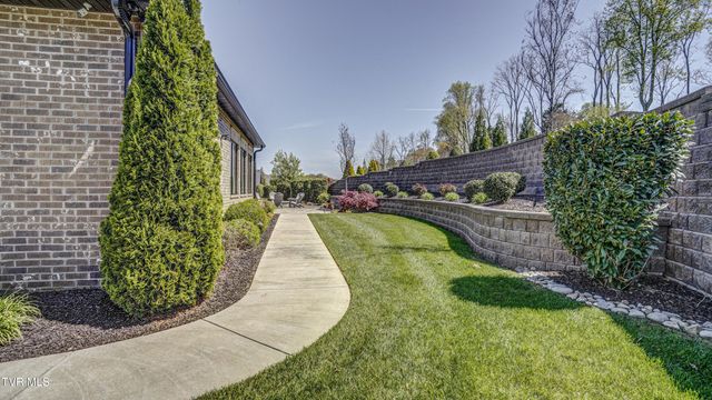 295 Sanctuary Court, Johnson City, TN 37615