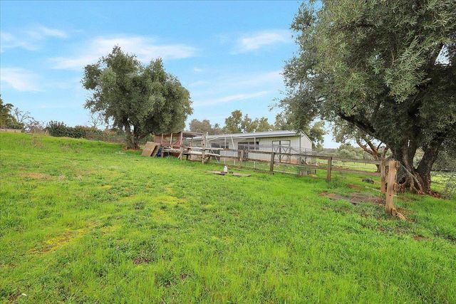 5423 Virginia Rd, Marysville, CA 95901