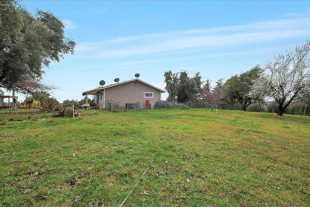 5423 Virginia Rd, Marysville, CA 95901