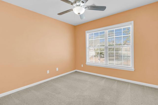 7478 Hawks Circle, Hanahan, SC 29410