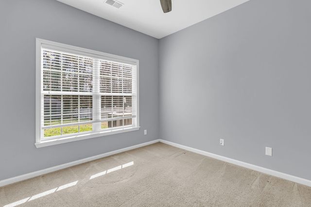 7478 Hawks Circle, Hanahan, SC 29410