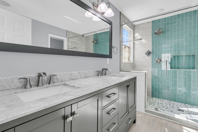 7478 Hawks Circle, Hanahan, SC 29410