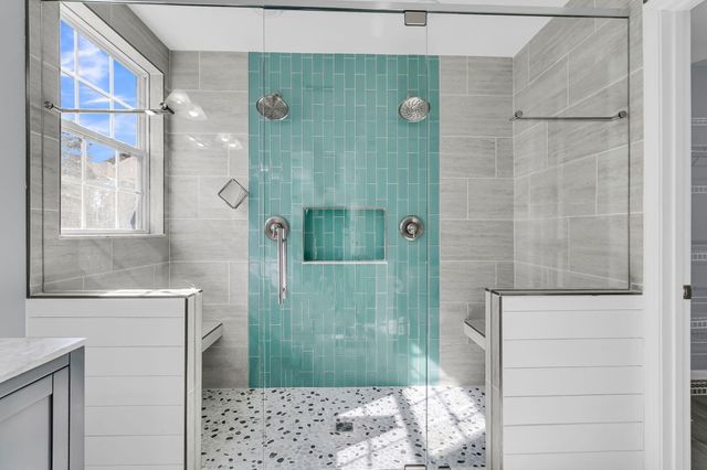 7478 Hawks Circle, Hanahan, SC 29410