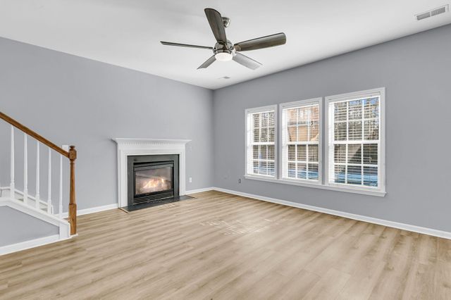 7478 Hawks Circle, Hanahan, SC 29410