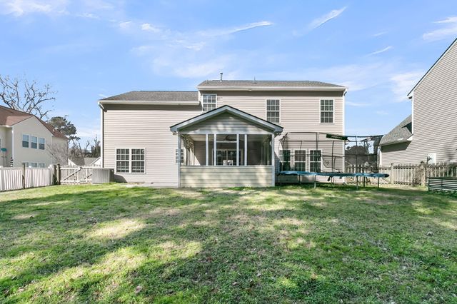 7478 Hawks Circle, Hanahan, SC 29410