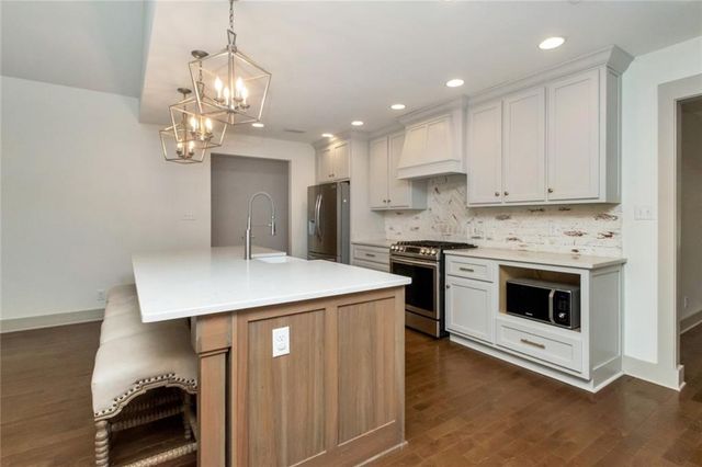 305 Springwood N Drive, Mobile, AL 36608