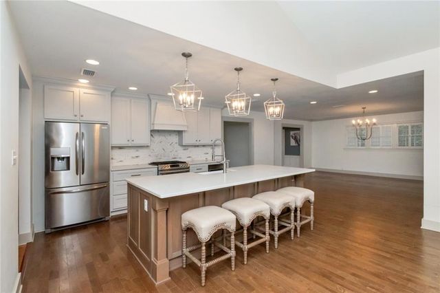 305 Springwood N Drive, Mobile, AL 36608