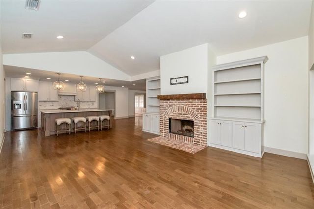 305 Springwood N Drive, Mobile, AL 36608