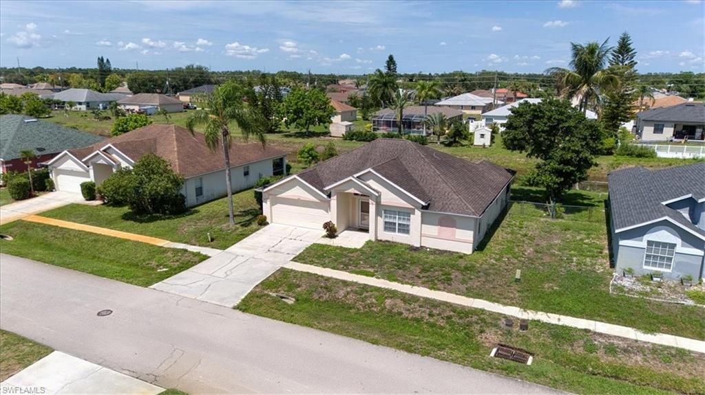 4664 Varsity CIR, LEHIGH ACRES, FL 33971 — photo 3
