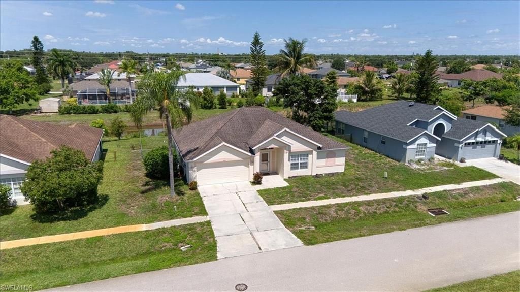 4664 Varsity CIR, LEHIGH ACRES, FL 33971 — photo 4