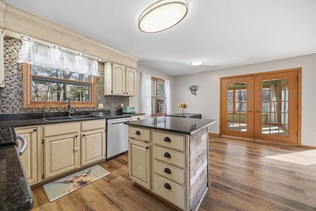 4828 N Brentwood Drive, Milton, WI 53563