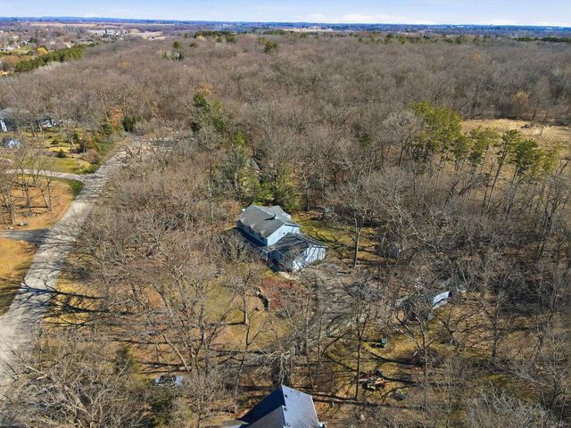 4828 N Brentwood Drive, Milton, WI 53563