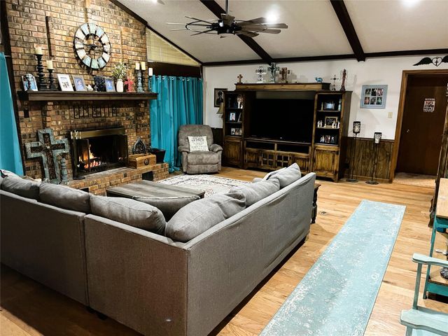 203 Jane Street, Groesbeck, TX 76642