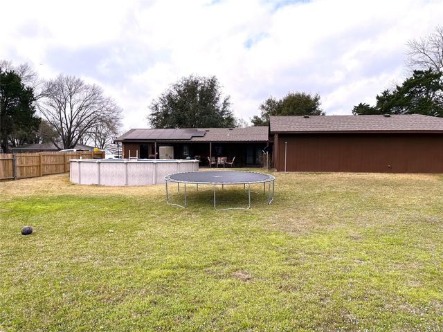 203 Jane Street, Groesbeck, TX 76642