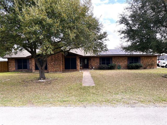 203 Jane Street, Groesbeck, TX 76642