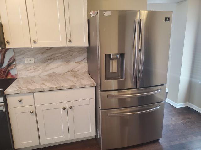 2422 S 12th Avenue, Broadview, IL 60155