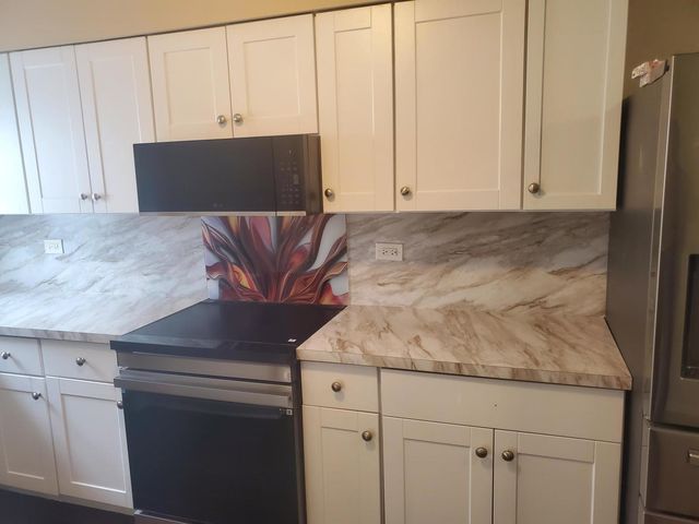 2422 S 12th Avenue, Broadview, IL 60155