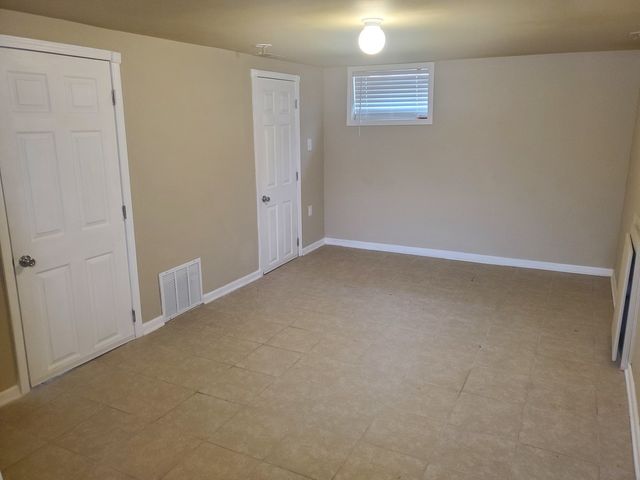 2422 S 12th Avenue, Broadview, IL 60155