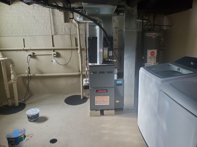 2422 S 12th Avenue, Broadview, IL 60155