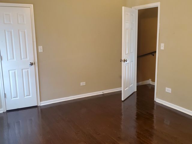 2422 S 12th Avenue, Broadview, IL 60155