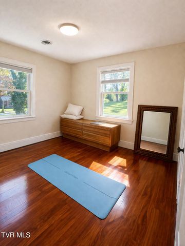 218 North Jones Street, Marion, VA 24354