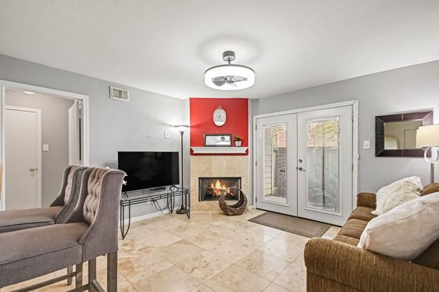 15534 Zabolio Drive 108, Webster, TX 77598