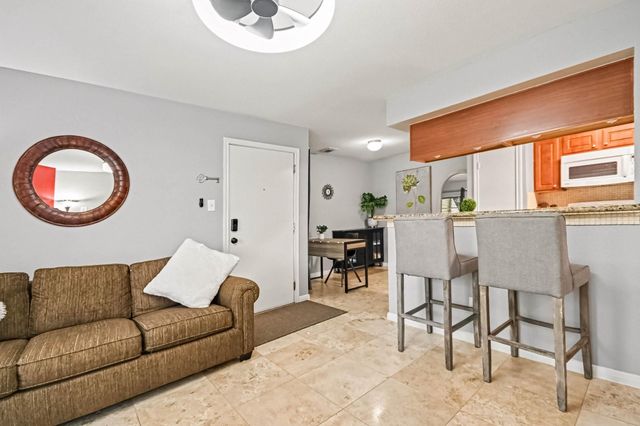 15534 Zabolio Drive 108, Webster, TX 77598